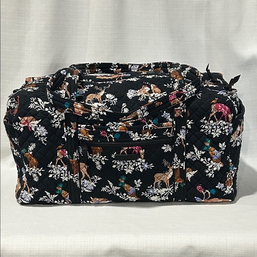 Vera Bradley Winter Deer Medium Travel Duffle Bag & Cosmetic Bag Set - Picture 2 of 11